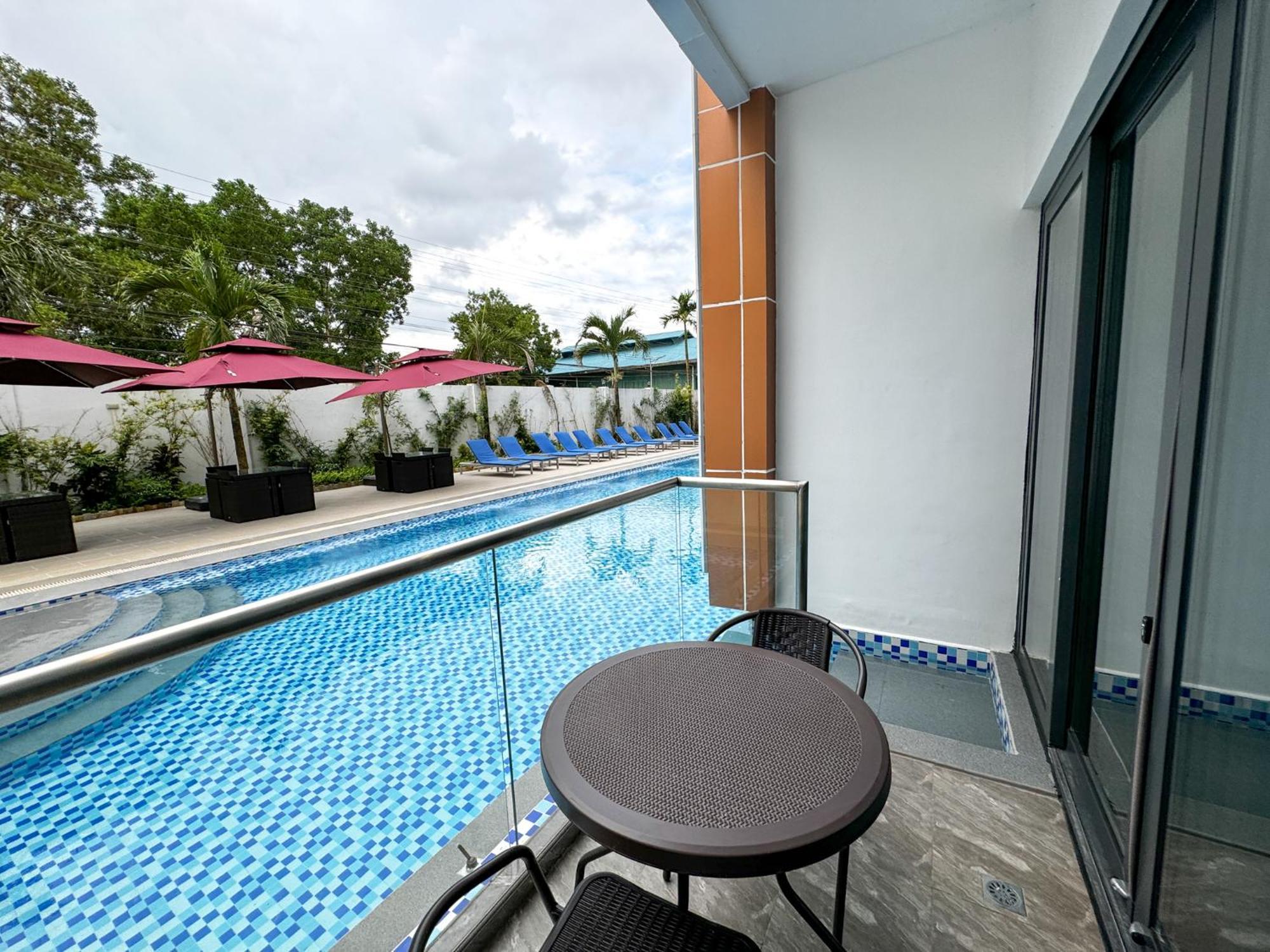 Venus Royale Hotel Coron Bagian luar foto