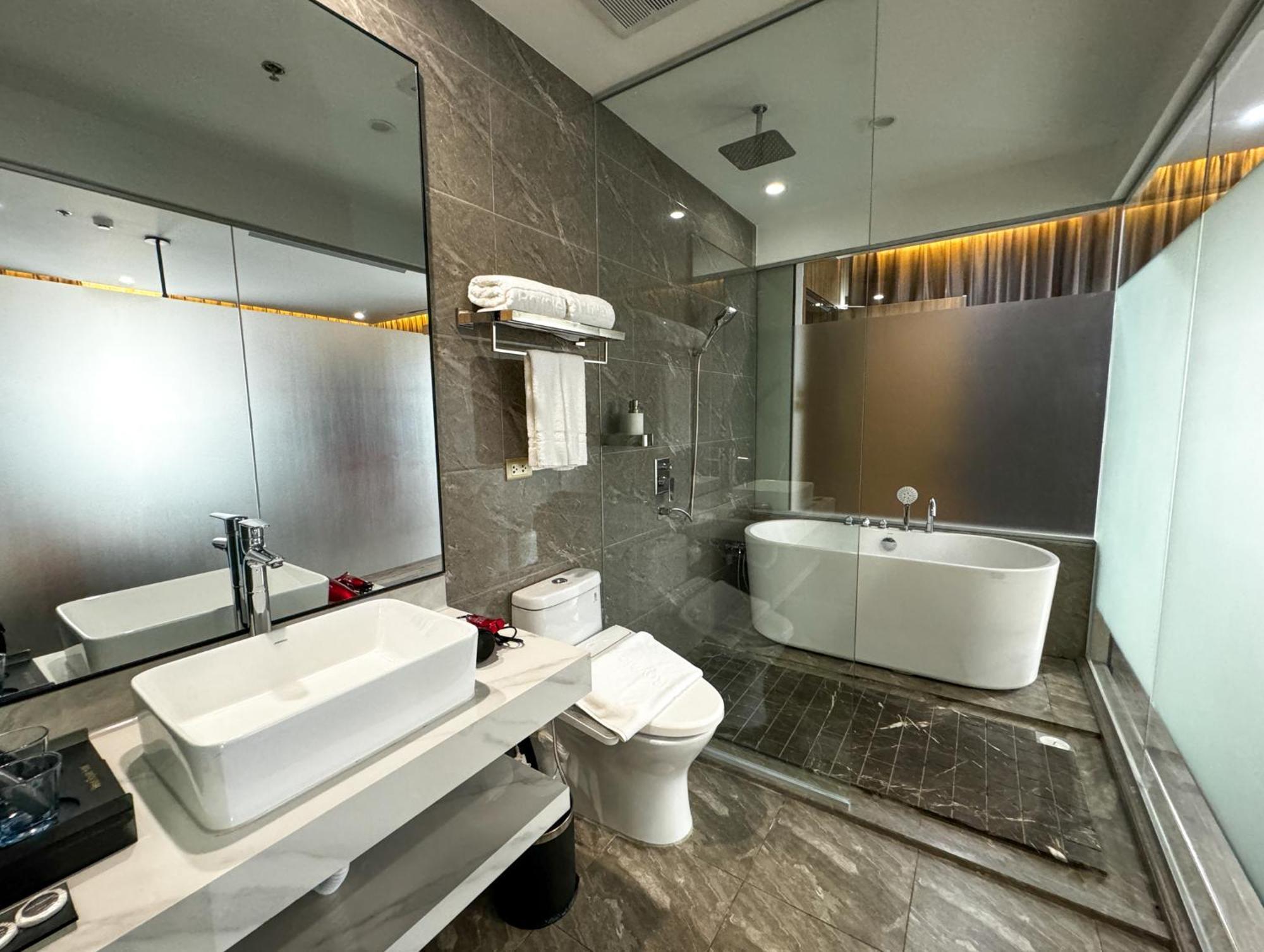 Venus Royale Hotel Coron Bagian luar foto