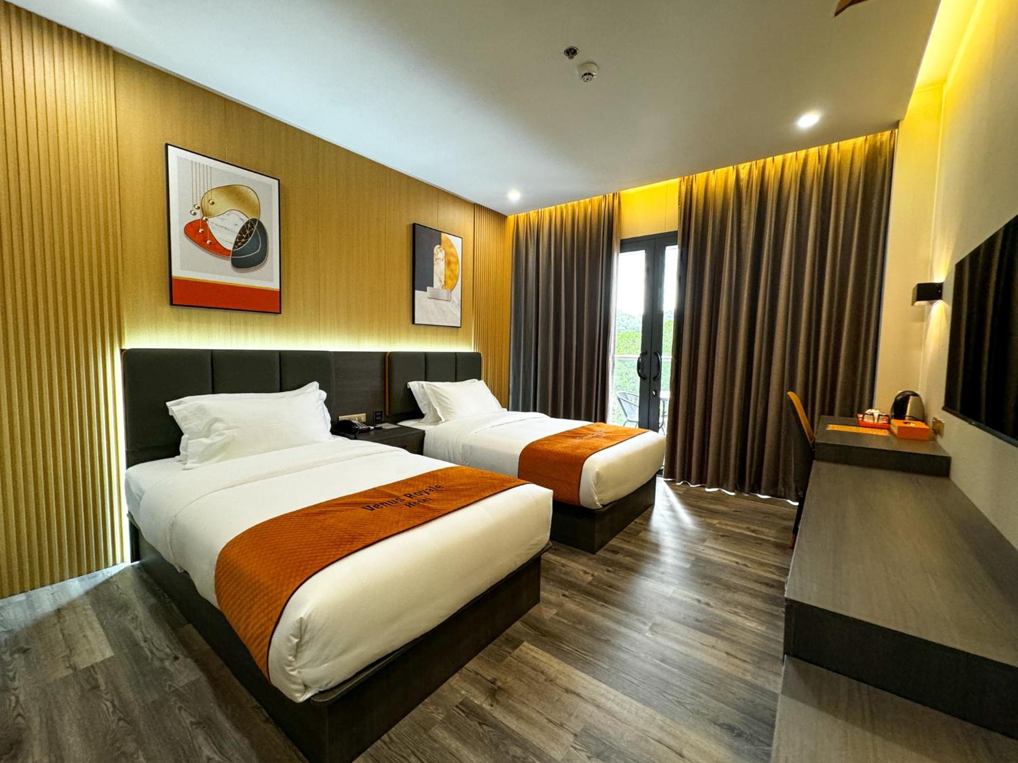 Venus Royale Hotel Coron Bagian luar foto