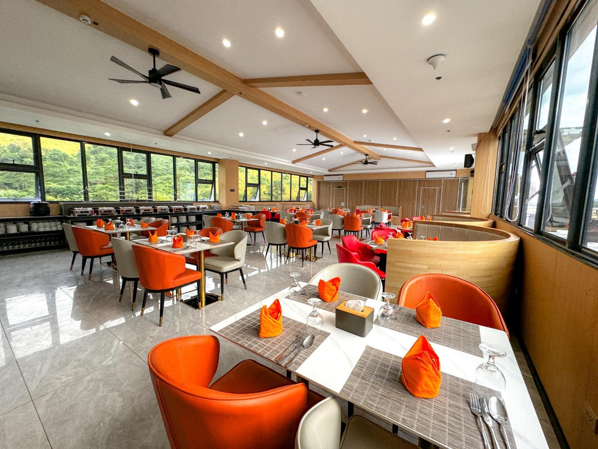 Venus Royale Hotel Coron Bagian luar foto