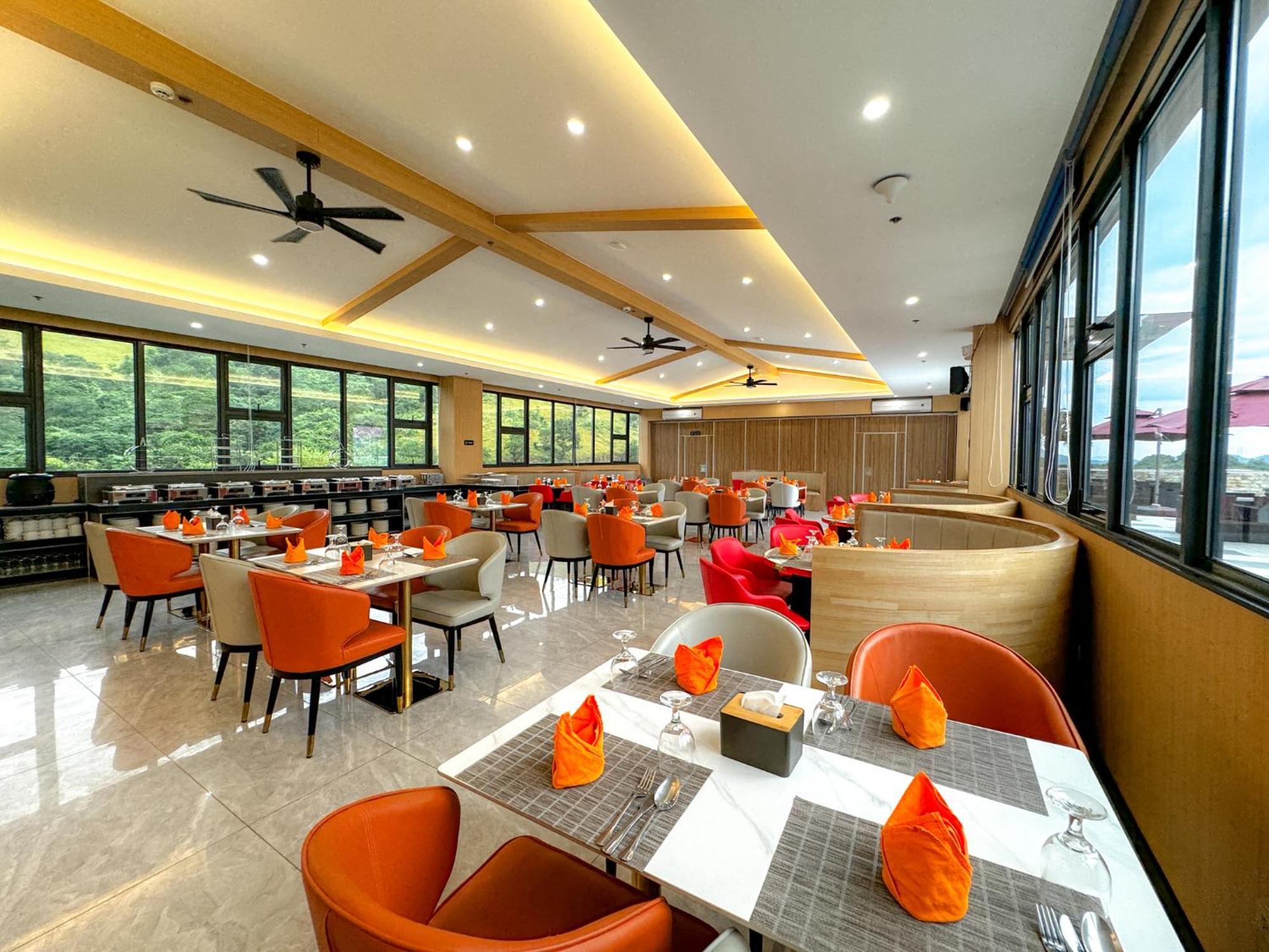 Venus Royale Hotel Coron Bagian luar foto