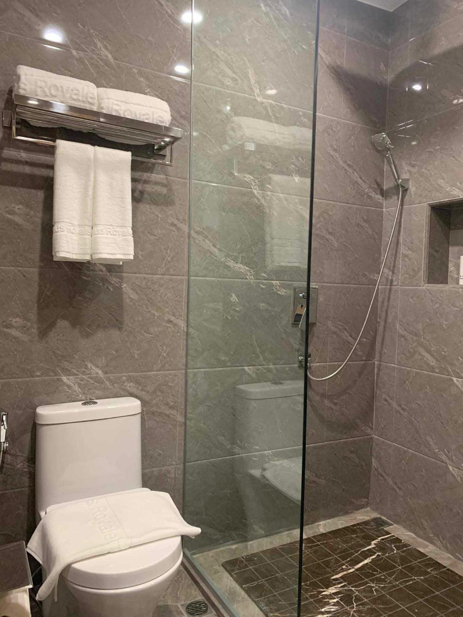 Venus Royale Hotel Coron Bagian luar foto
