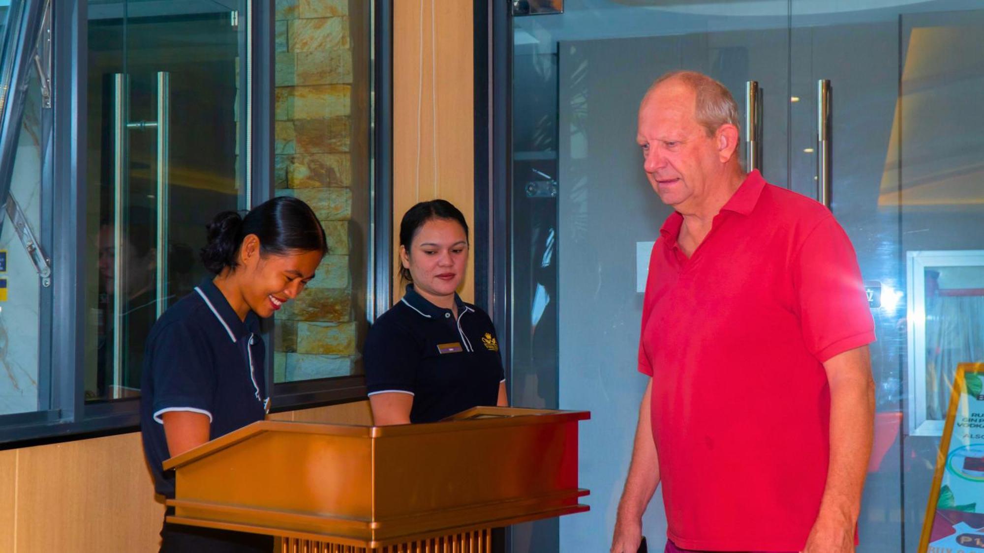 Venus Royale Hotel Coron Bagian luar foto