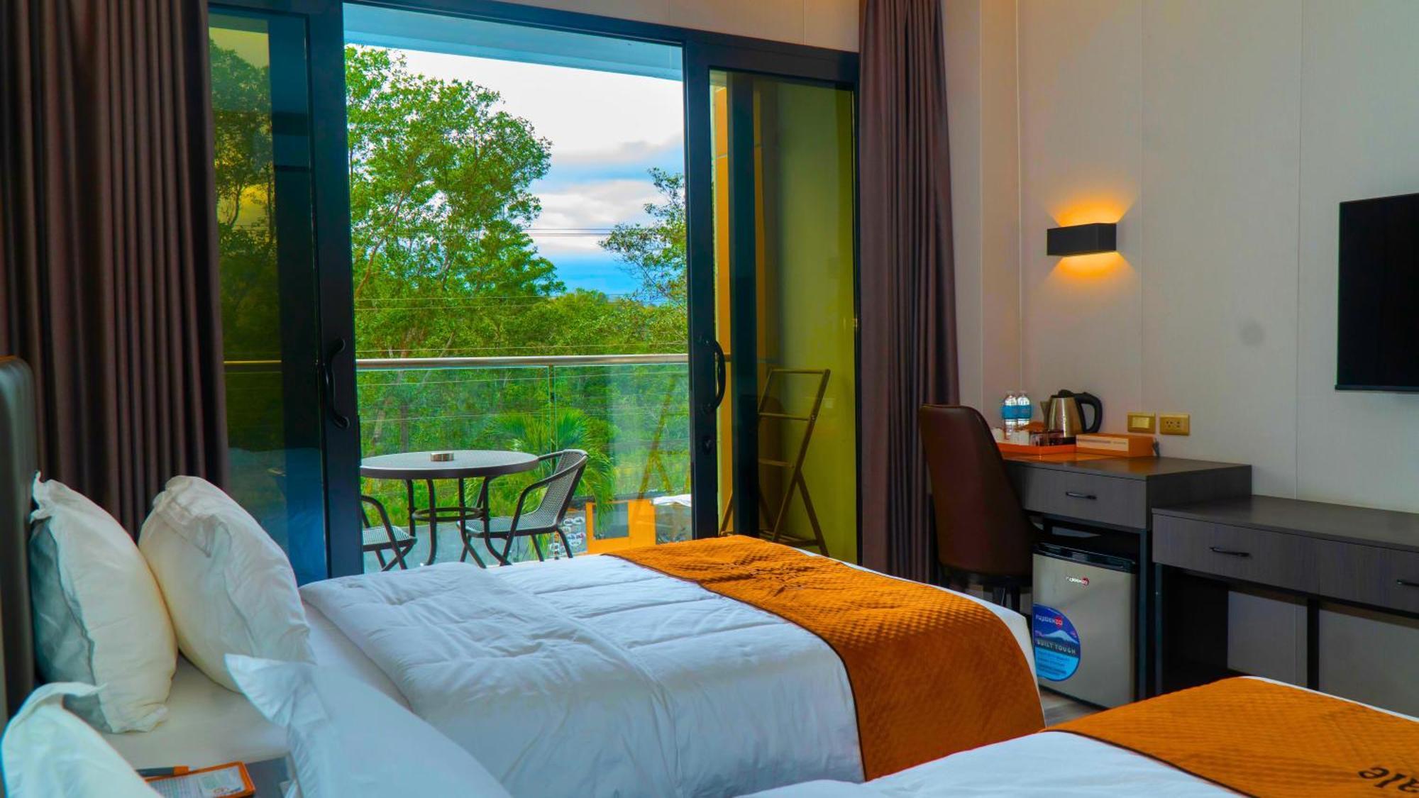 Venus Royale Hotel Coron Bagian luar foto