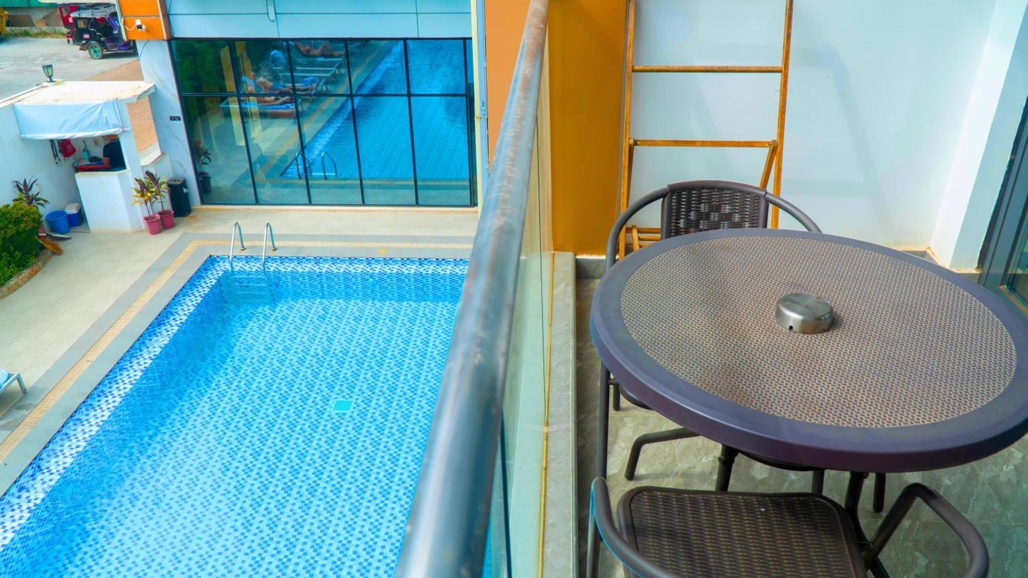 Venus Royale Hotel Coron Bagian luar foto